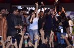 Shraddha Kapoor, Shahid Kapoor at Haider promotions at Umang College festival  in Parle, Mumbai on 15th Aug 2014